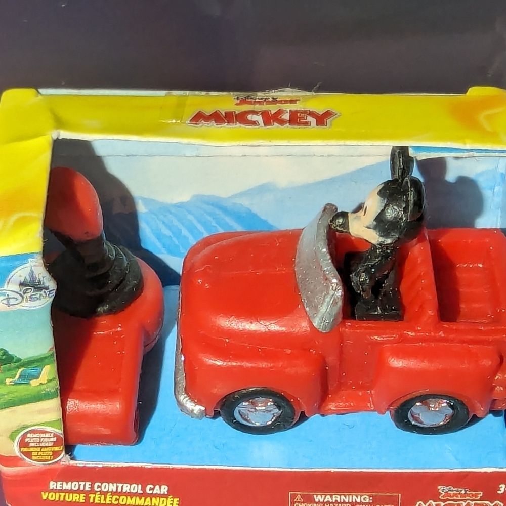 Mini brands Mickey mouse in tiny car